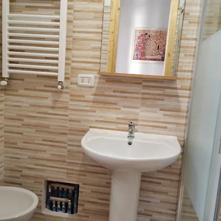 Casa Paradigna Pensión 3*